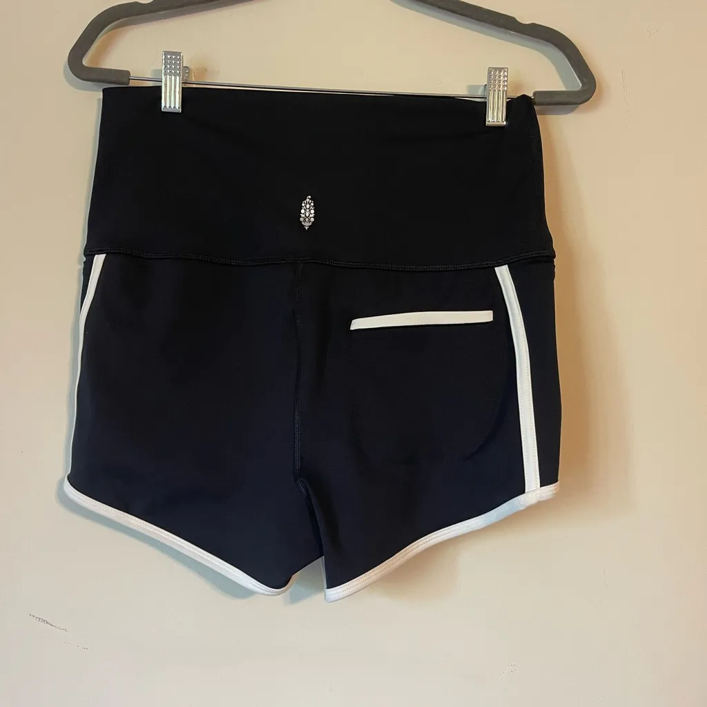 Free People - Image 2