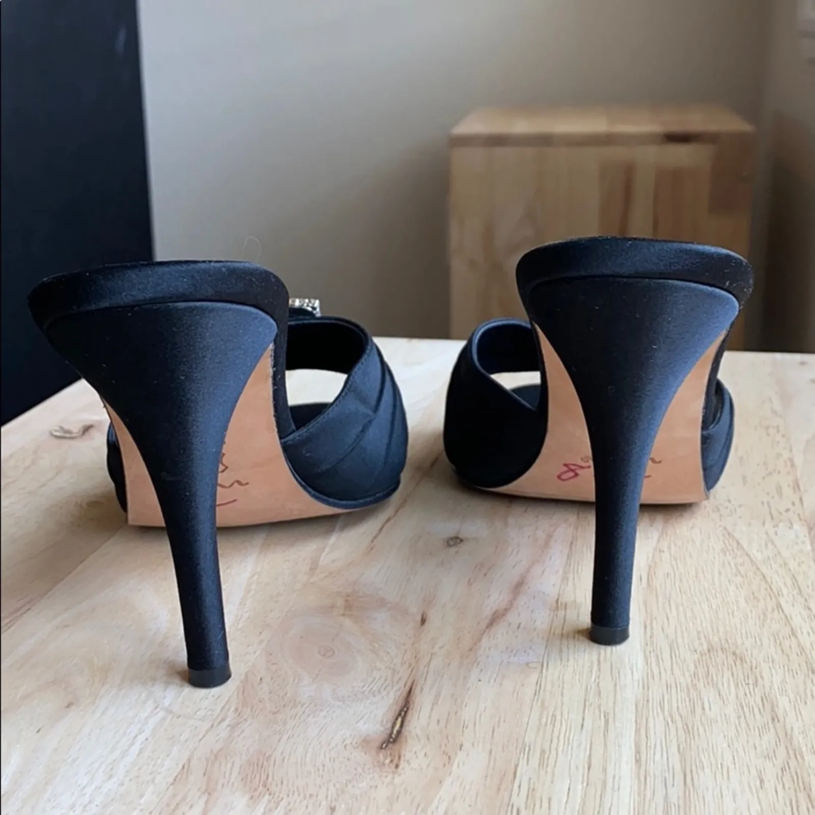 Nina black crystals embellished satin leather Y2K formal semi formal size 8 - Image 6