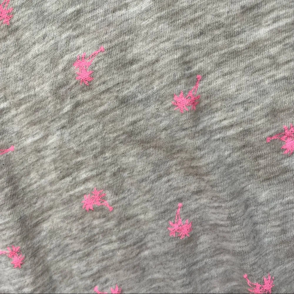 GAP grey t-shirt with pink palm trees 🌴 print, size XXL - Image 4
