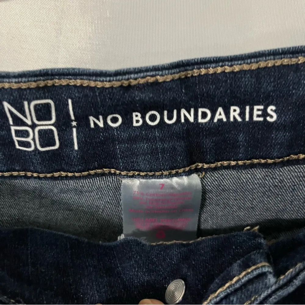 No Boundaries Women's Dark Blue Denim Shorts - Image 4