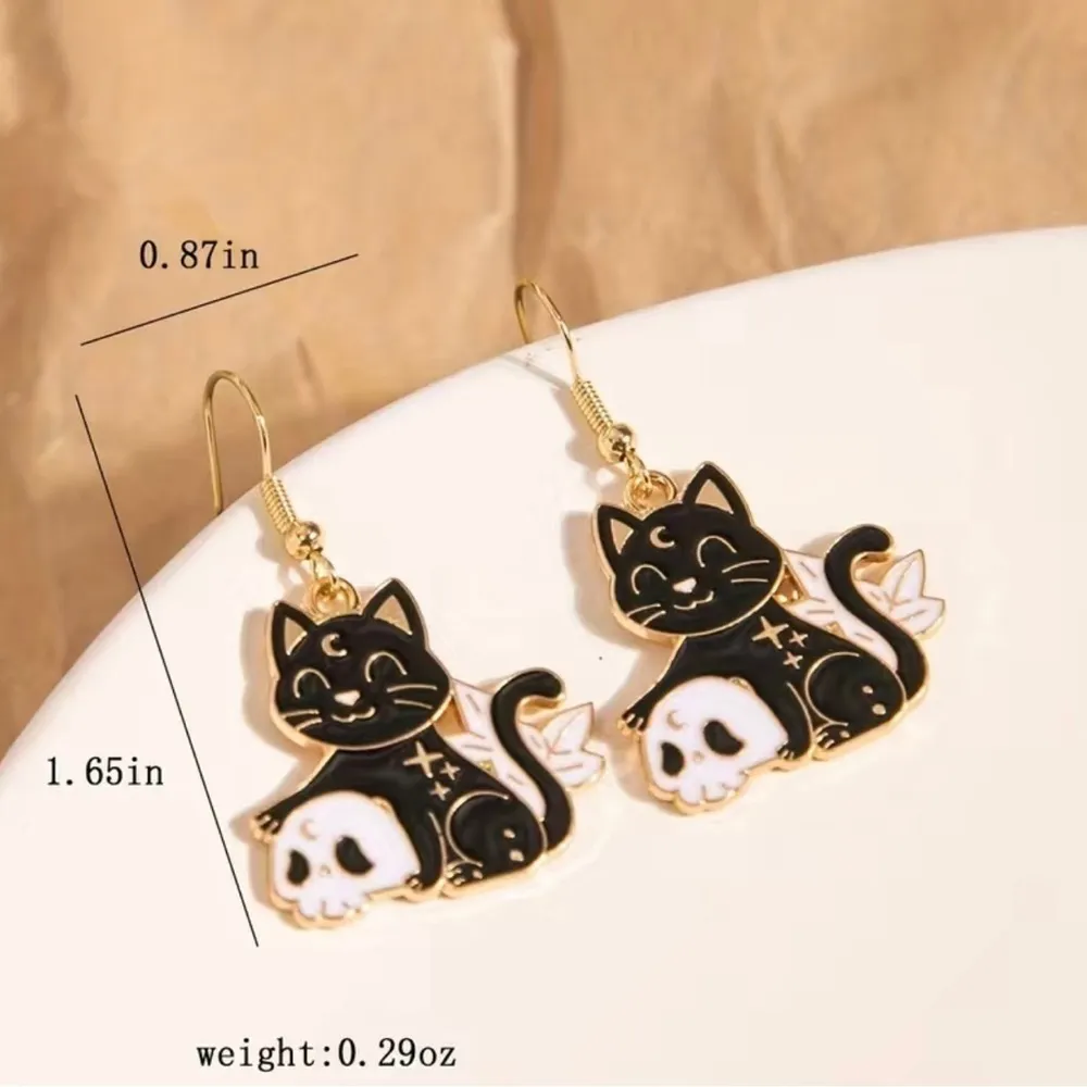 Cute Gothic Black Cat Earrings - Image 2