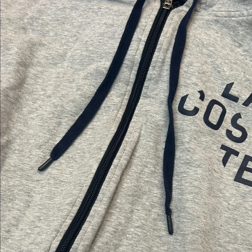 Lacoste Light Gray Hoodie with Navy Accents - Image 4
