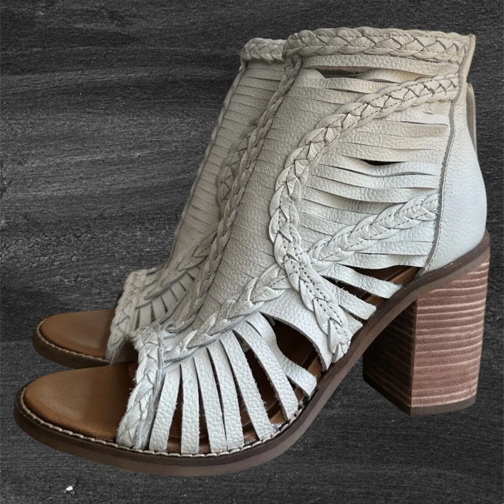 Dingo Women’s Jeezy Leather Sandal size 8 - Image 12