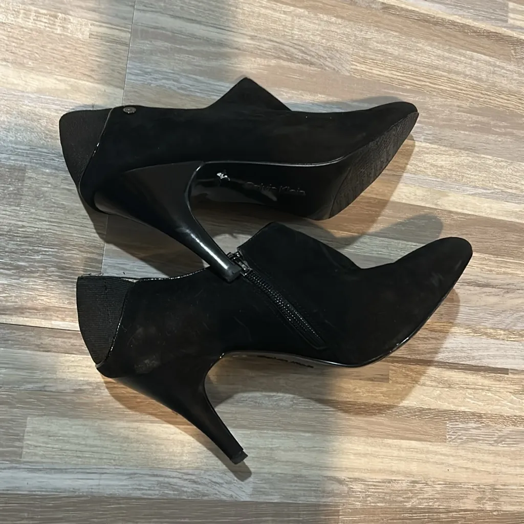 Calvin Klein Jordon Elegant Black Women's Shoes, EUC 9.5 - Image 2