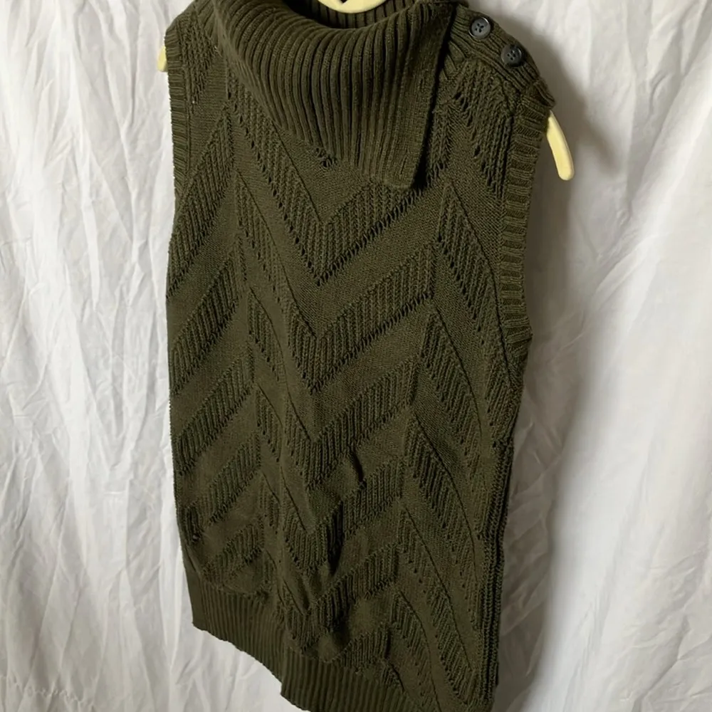 Banana Republic: Olive Green sleeveless sweater- Cotton Blend- S - Image 5