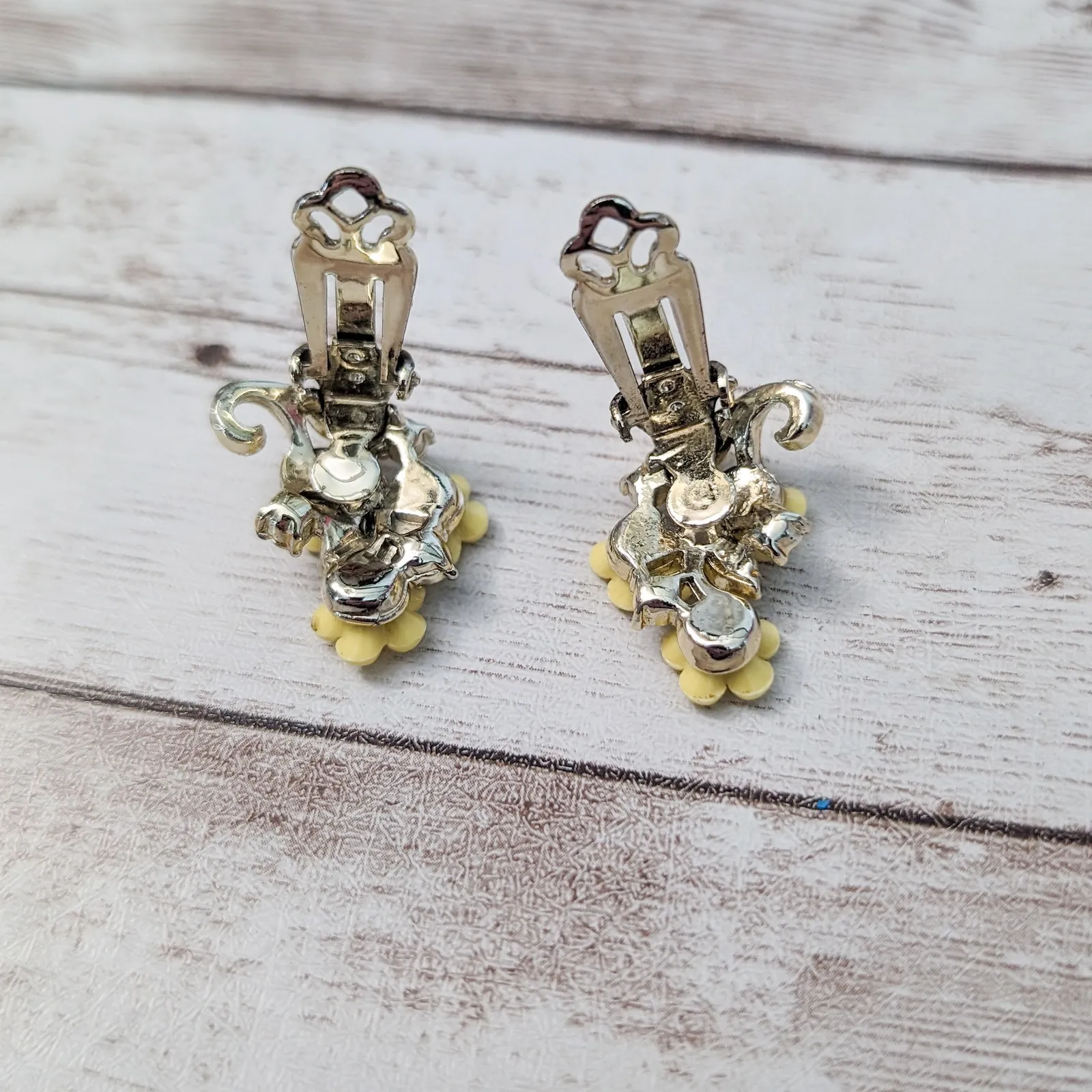 Vintage Clip On Earrings - Image 3