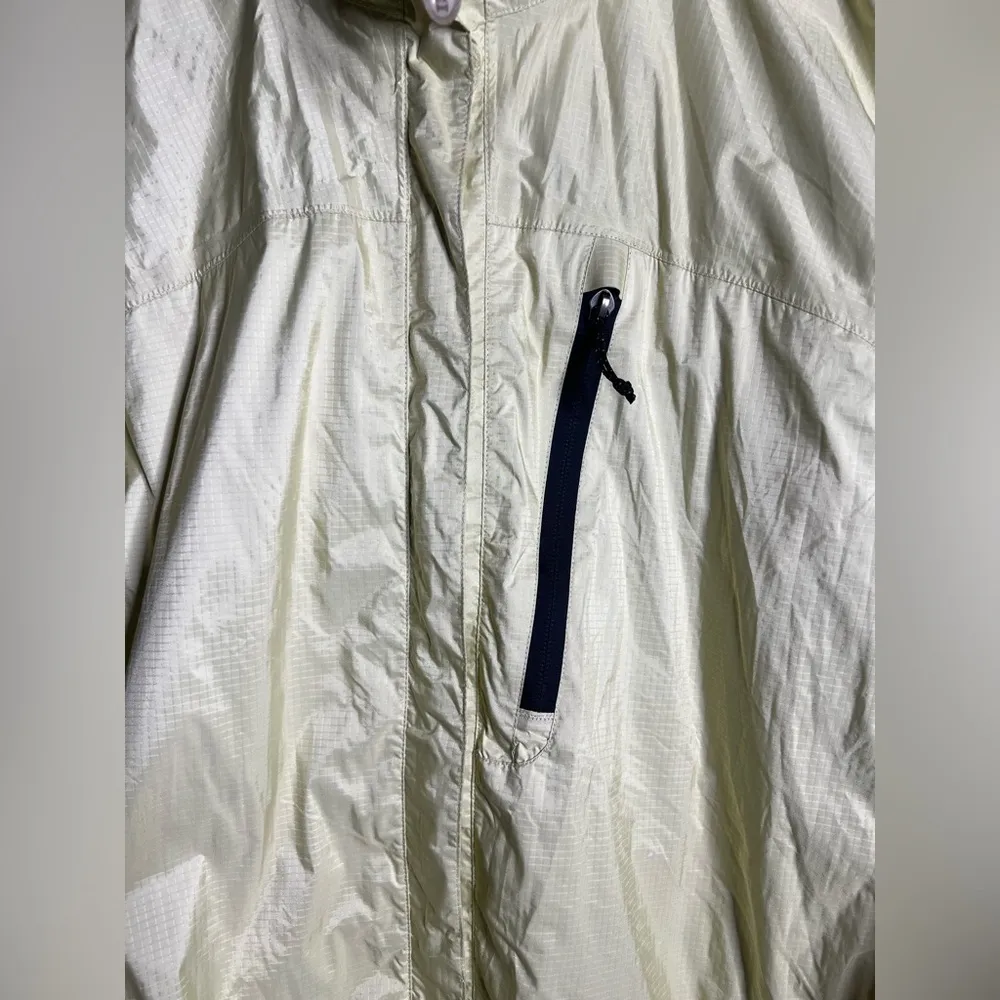REI Recreational Equipment Women’s Rain Jacket in Yellow/Green. Size XL Gray - Image 3