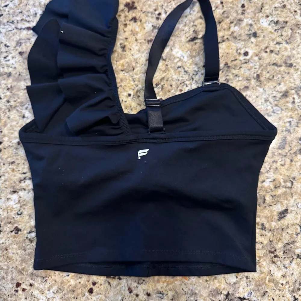 Fabletics Mellie Ruffle crop top size small - Image 4