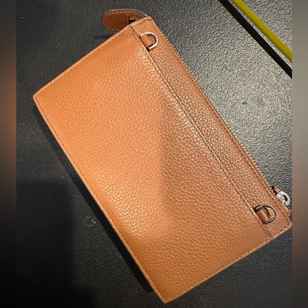 EUC!  wallet crossbody - Image 4