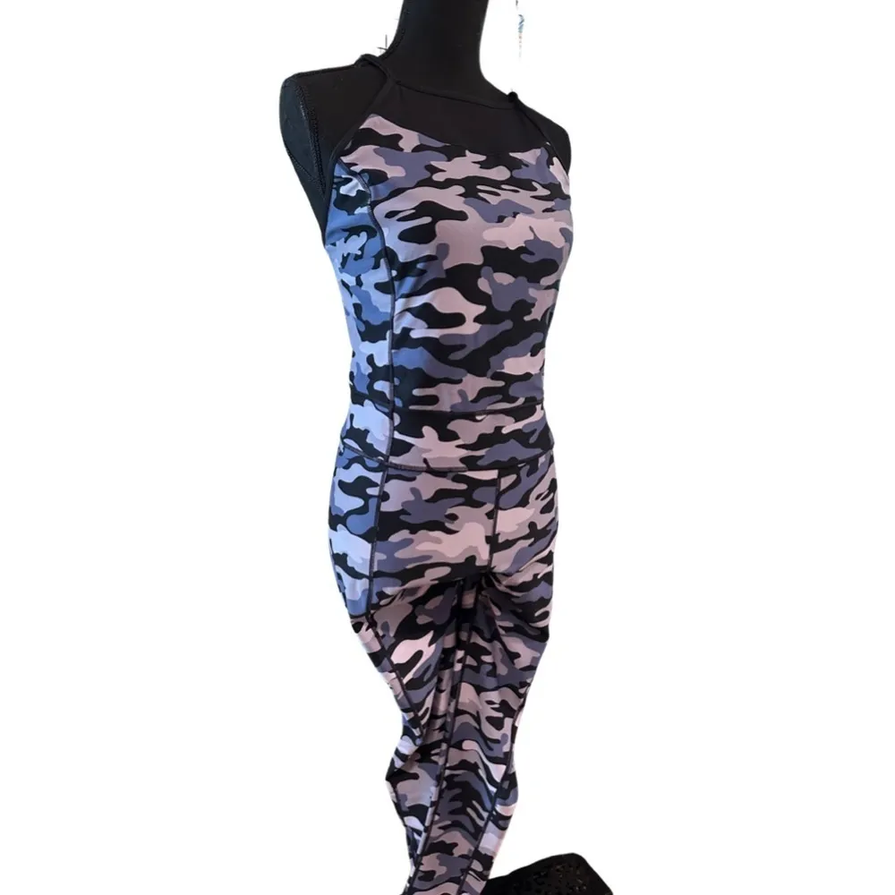 NWOT Calvin Klein yoga leotard camouflage style with mesh on front and back.SzM - Image 2