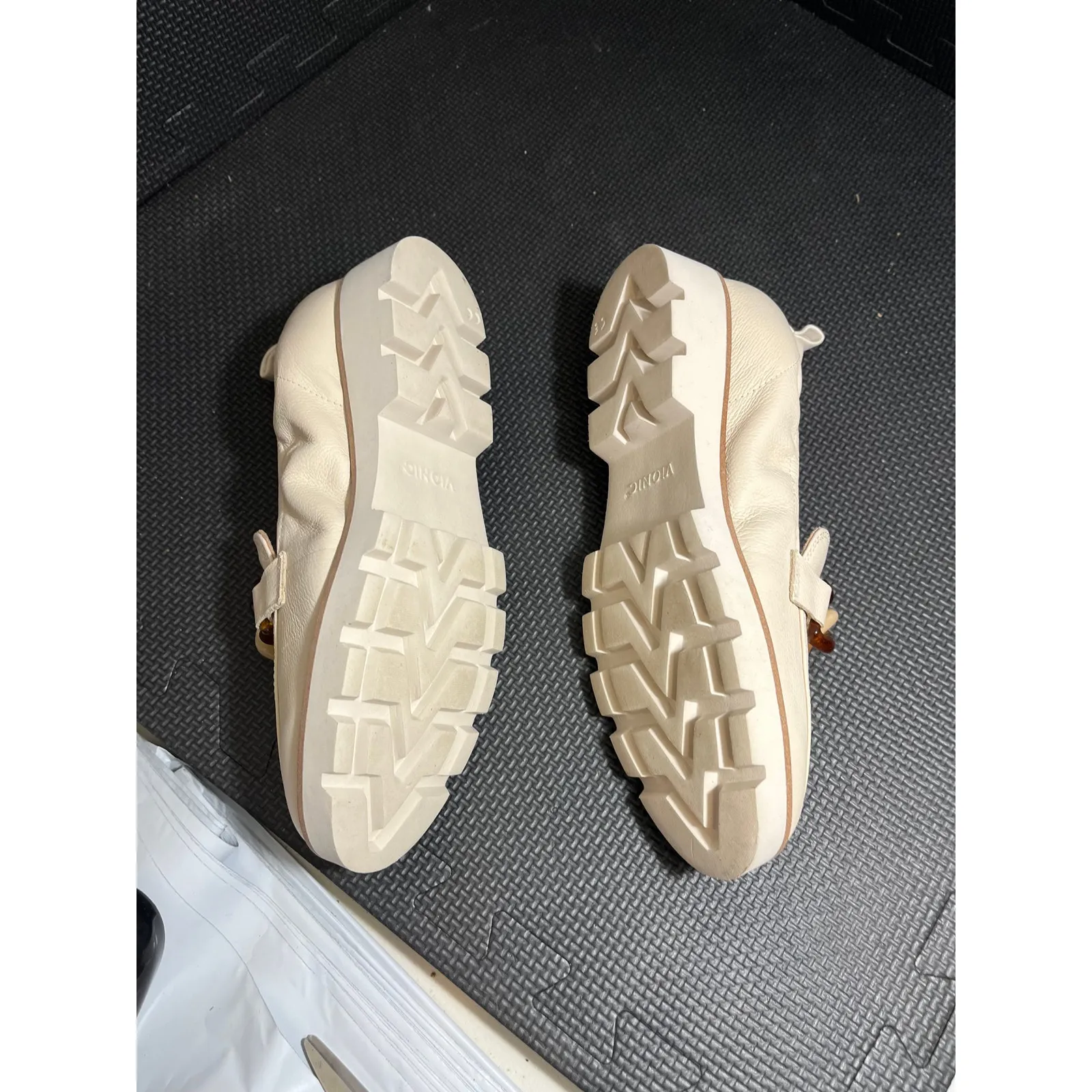 Vionic Charm Cynthia Lug Sole Slip Cream Loafers Leather Shoes Womens Size 7.5 - Image 3