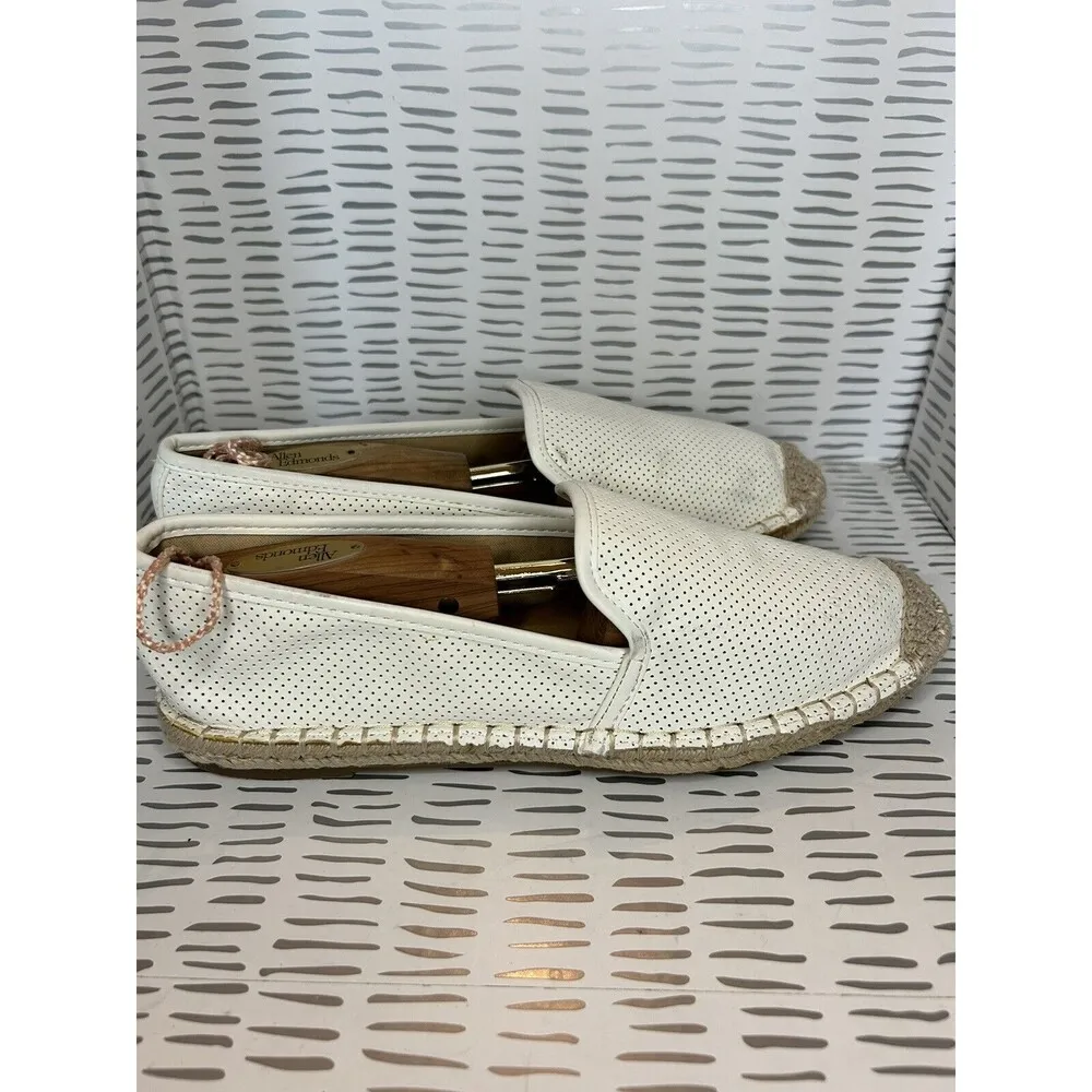 Time‎ And Tru White Perforated Closed Toe Espadrilles Women’s Size 9 - Image 4