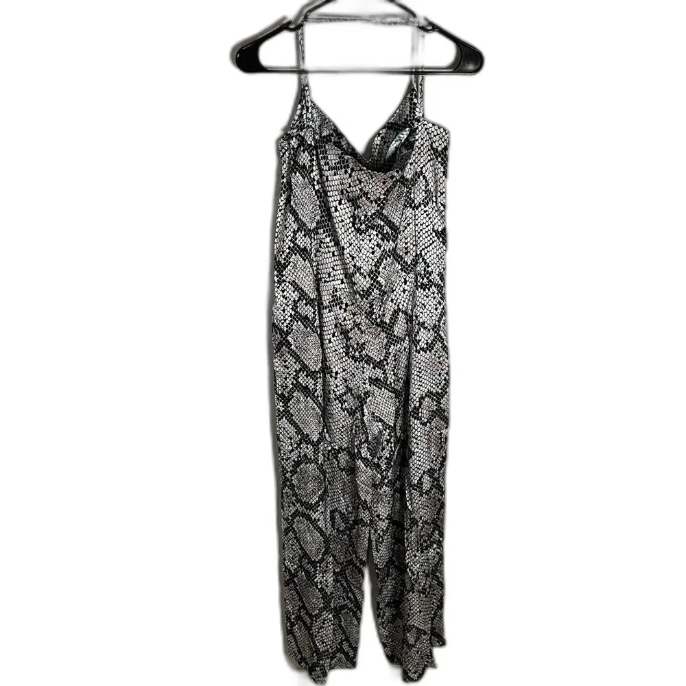 NWT Chaser Women Sz S Grey Snake Print Wide Leg Jumpsuit Spaghetti Strap V Neck - Image 10