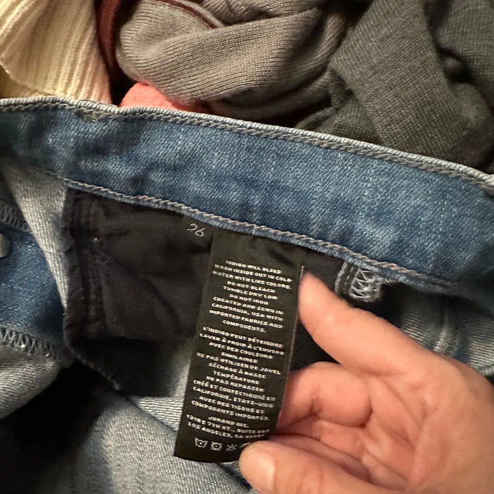 J Brand Lillie High Rise Crop Flare -Heart Size 26 - Image 6