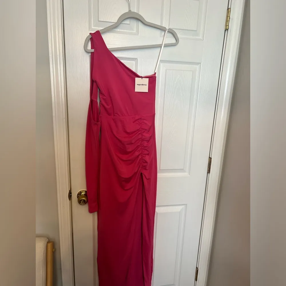SUPERDOWN Romona Maxi Dress in Pink - Image 4