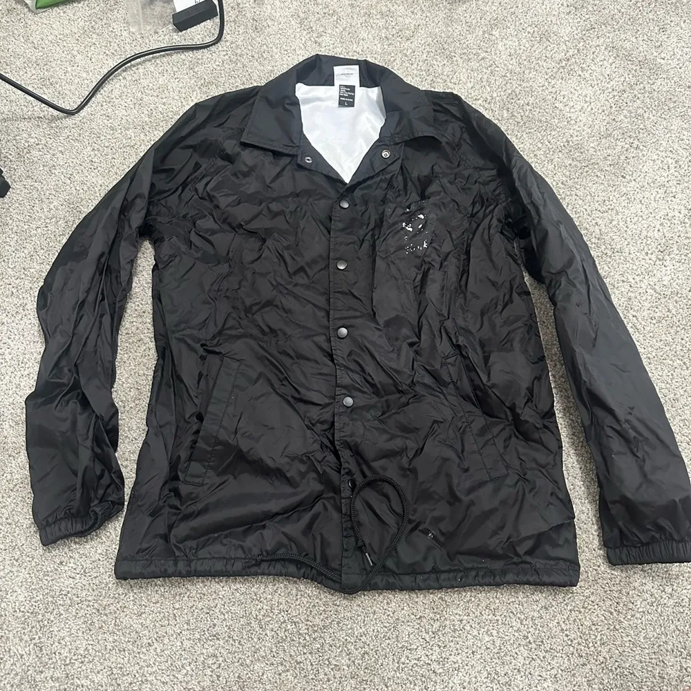 Terez Gray Bird Print Sleeveless Top - Image 4