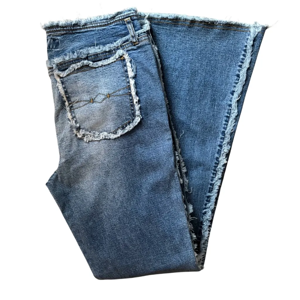 Vintage Y2K Mudd Jeans Sz 13JR Frayed Seam/Patchwork Lowrise Flare Hem Blue - Image 2