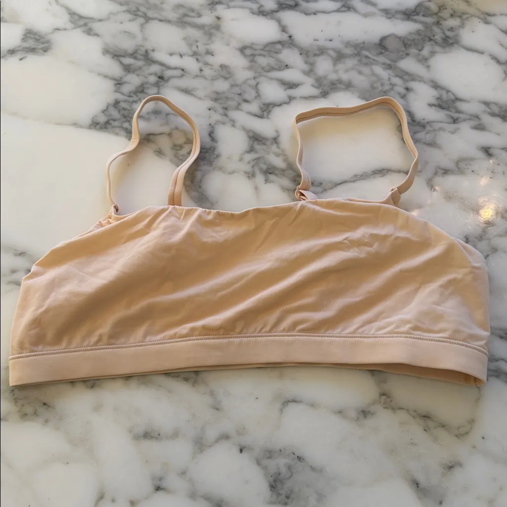 NIB Quince Beige Light Nude Second Skin Scoop Neck Bralette Sz M - single bra - Image 4