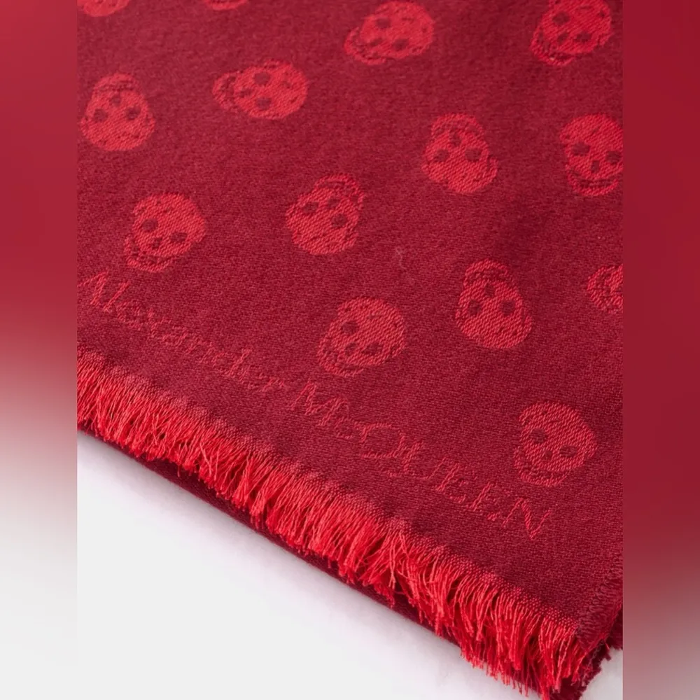 Alexander McQueenSkull-jacquard wool-blend scarf - Image 3