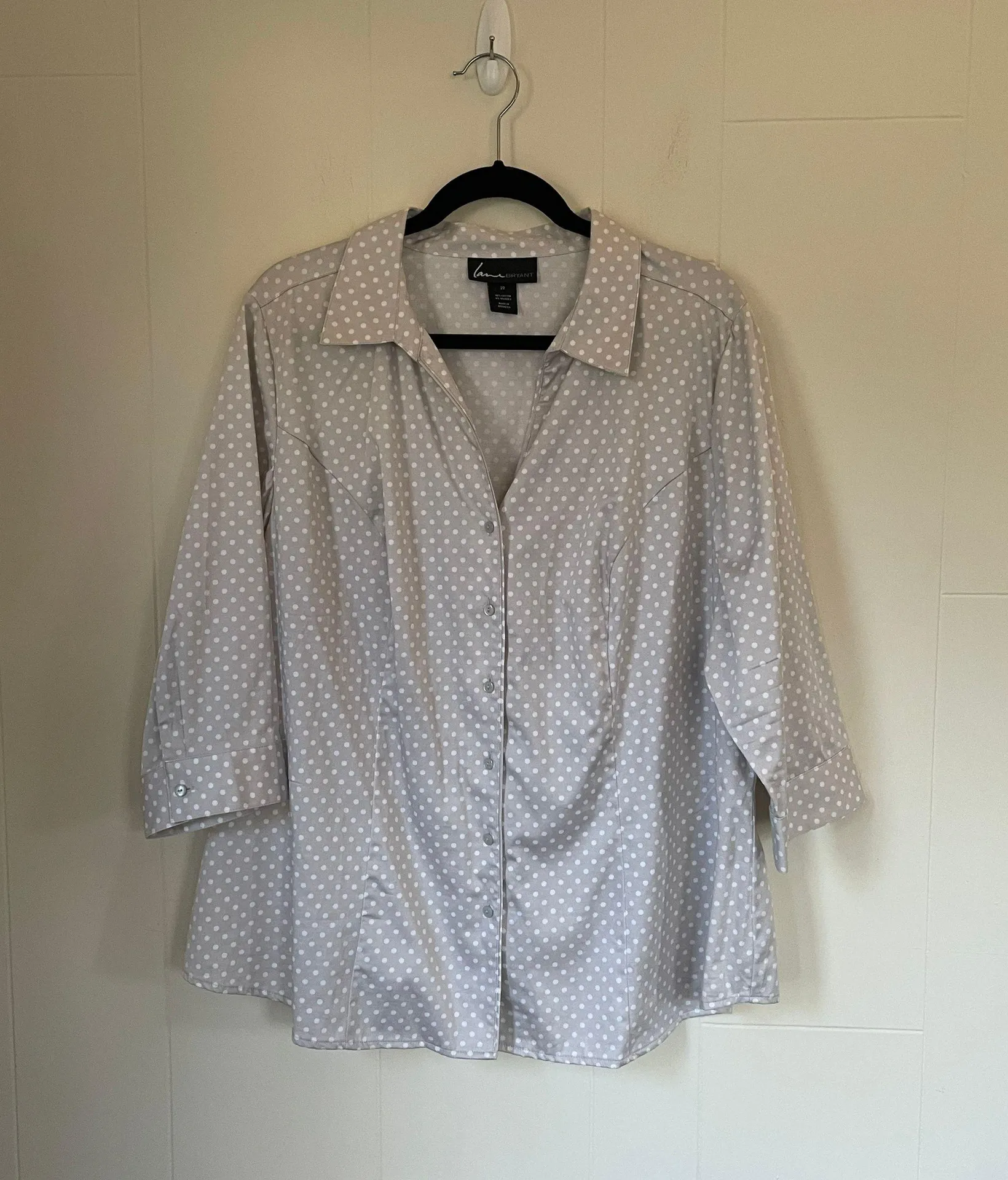 Lane Bryant button down beige polka dot collared shirt 3/4 sleeve Women’s sz 20 - Image 3