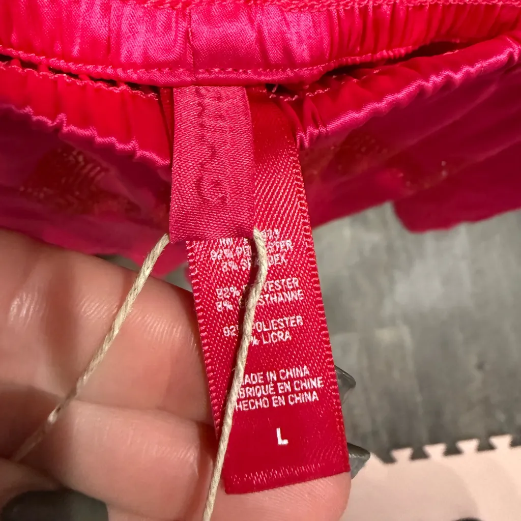 SKIMS RHINESTONE Logo Boxer Shorts in Raspberry - Image 5