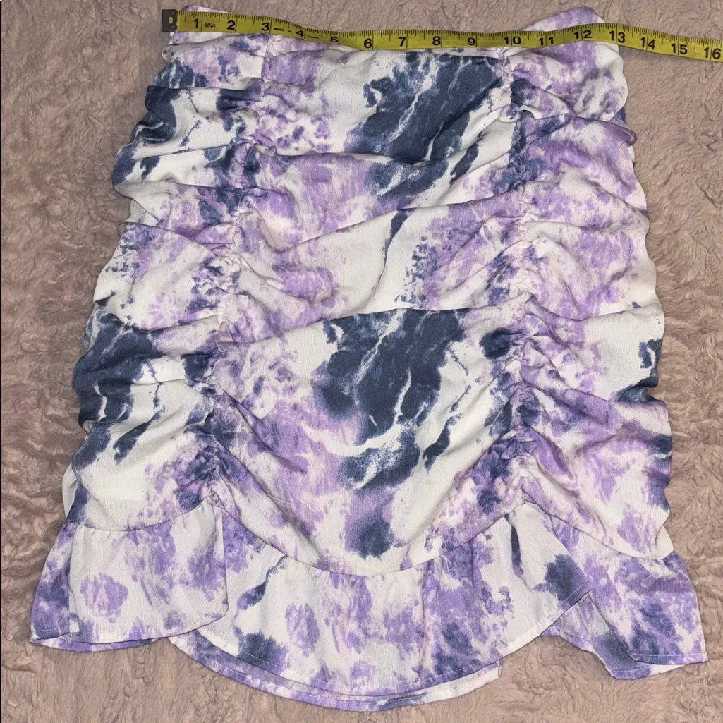 Nasty gal skirt in size 2 - Image 3