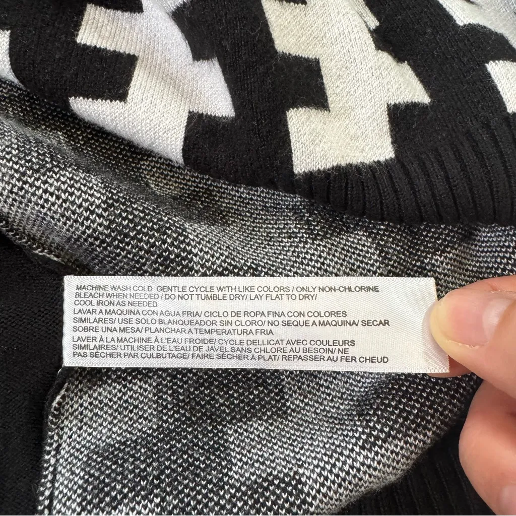 Eloquii White and Black Geometric Vertical Stripe Pattern Pull-On Sweater 18/20 - Image 8