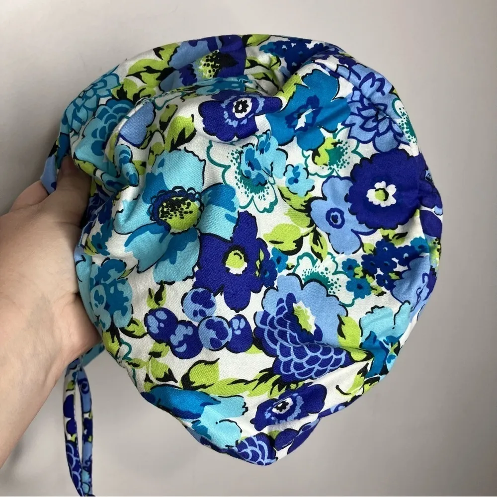 Vera Bradley lined dry bag in Blueberry blooms drawstring‎ closure - Image 3