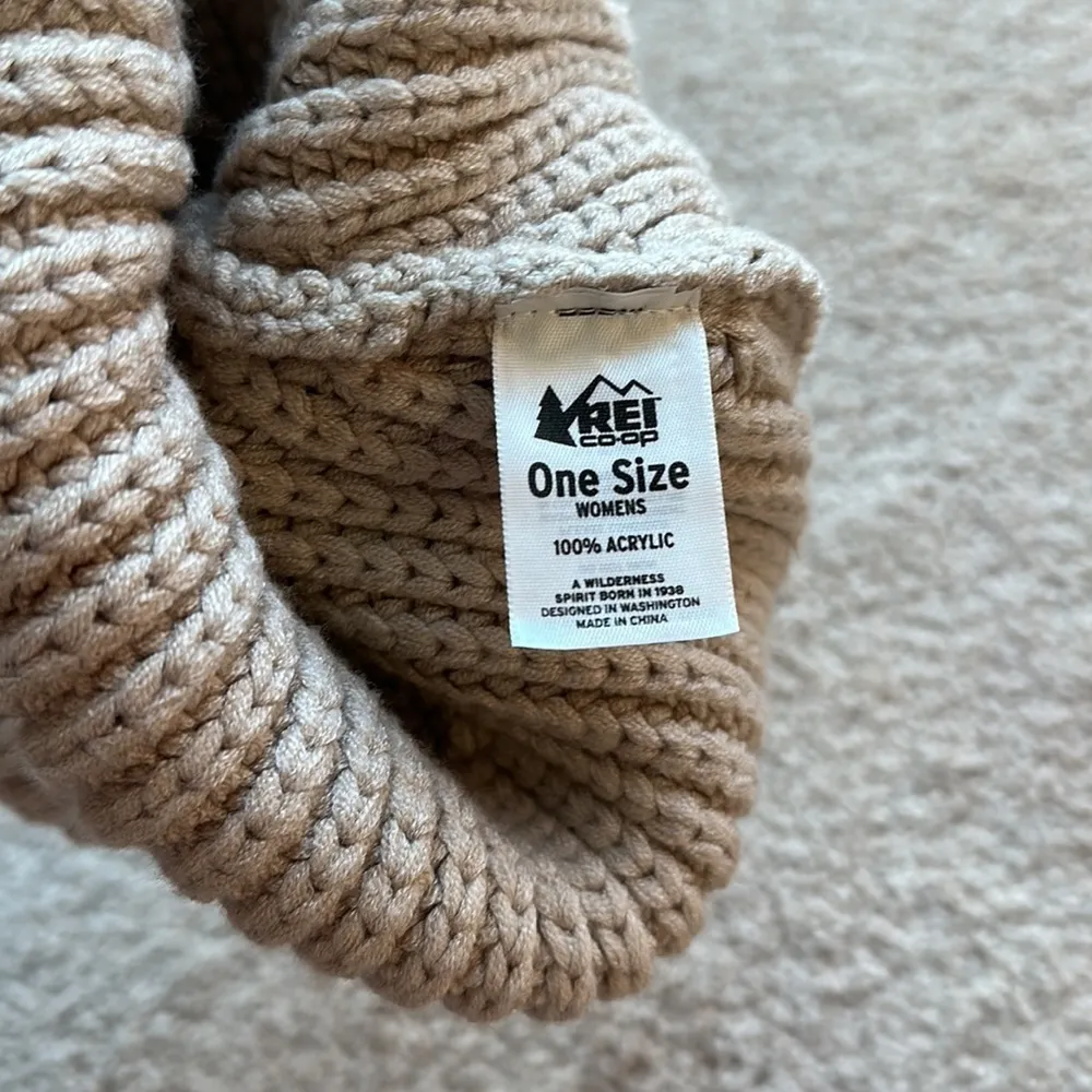 REI | REI Beyonder Beanie Tan - Image 2