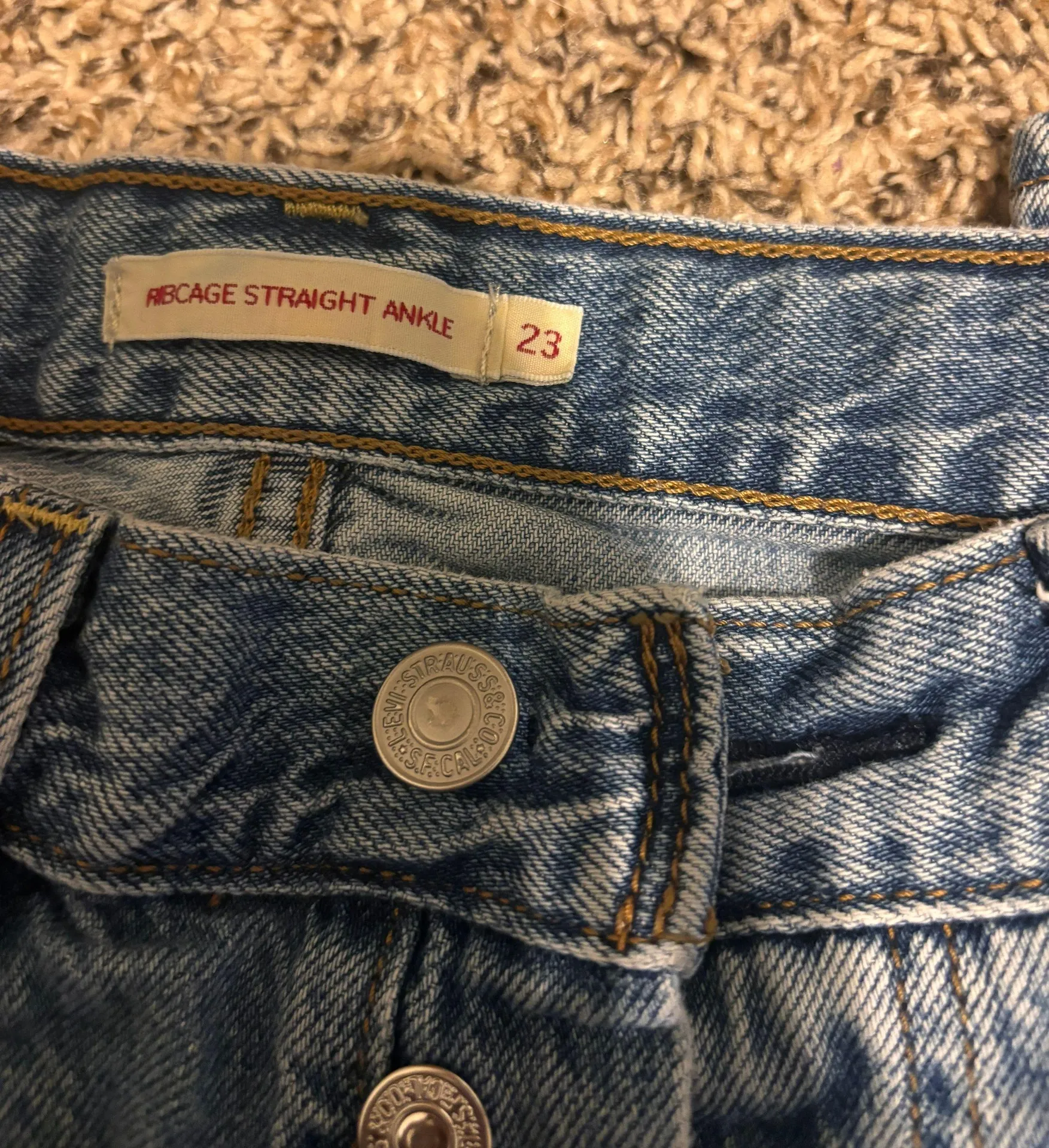 Levi's Ribcage Straight Jeans - Image 4