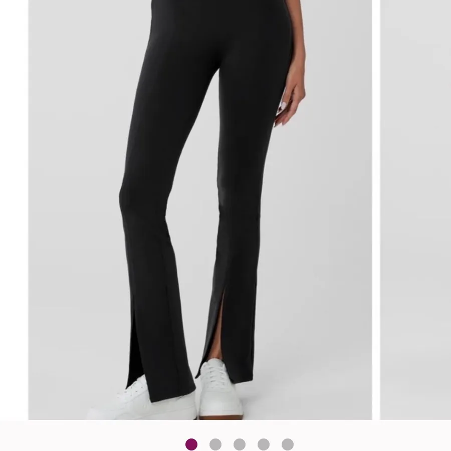 ALO Yoga Flutter Flare Midnight Black Leggings size M - Image 3