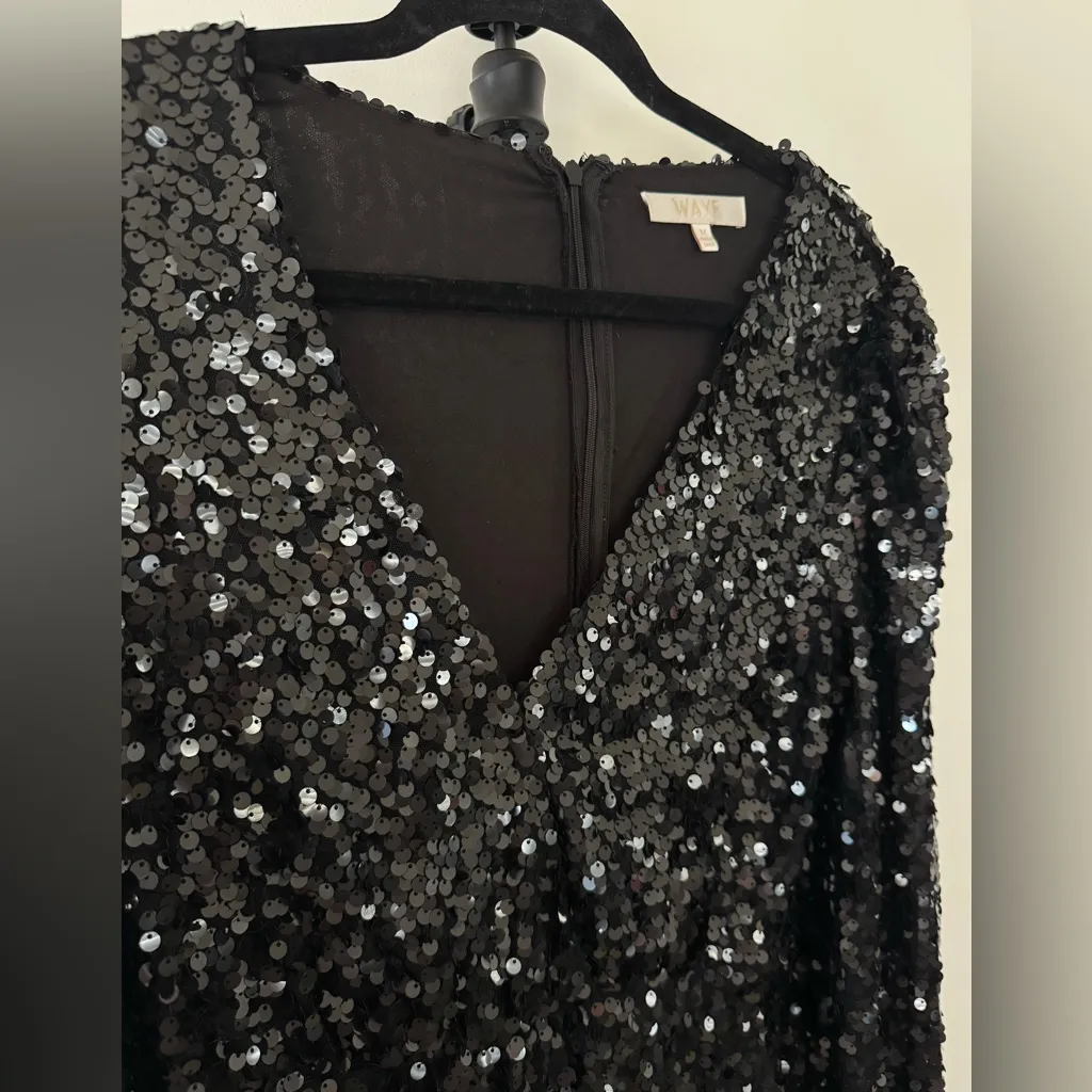 Wayf Black Carrie Long Sleeve Sequin Mini Dress V Neck Lined Size Medium - Image 4