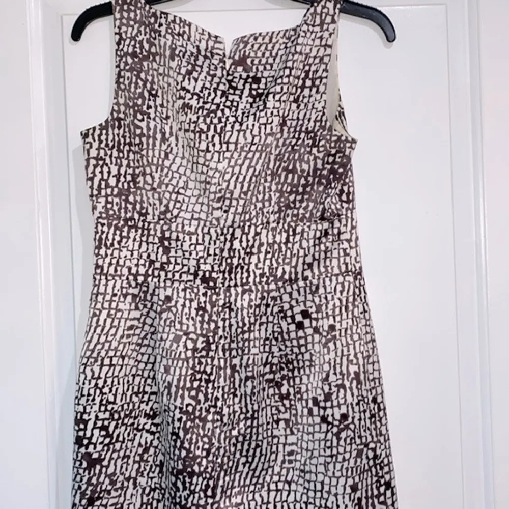 Ann Taylor shift dress size 2 petite - Image 5