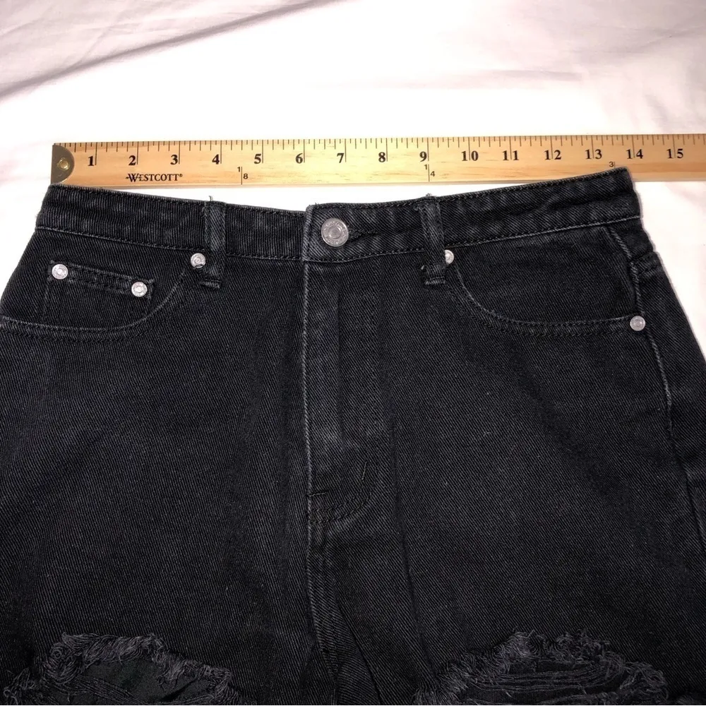 Missguided Distressed Black Shorts Size 4 High Rise Cut Off Jean Denim Grunge - Image 4