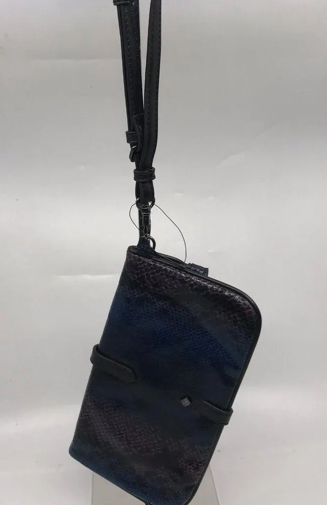 Simply Vera Vera Wang Wristlet - Image 3