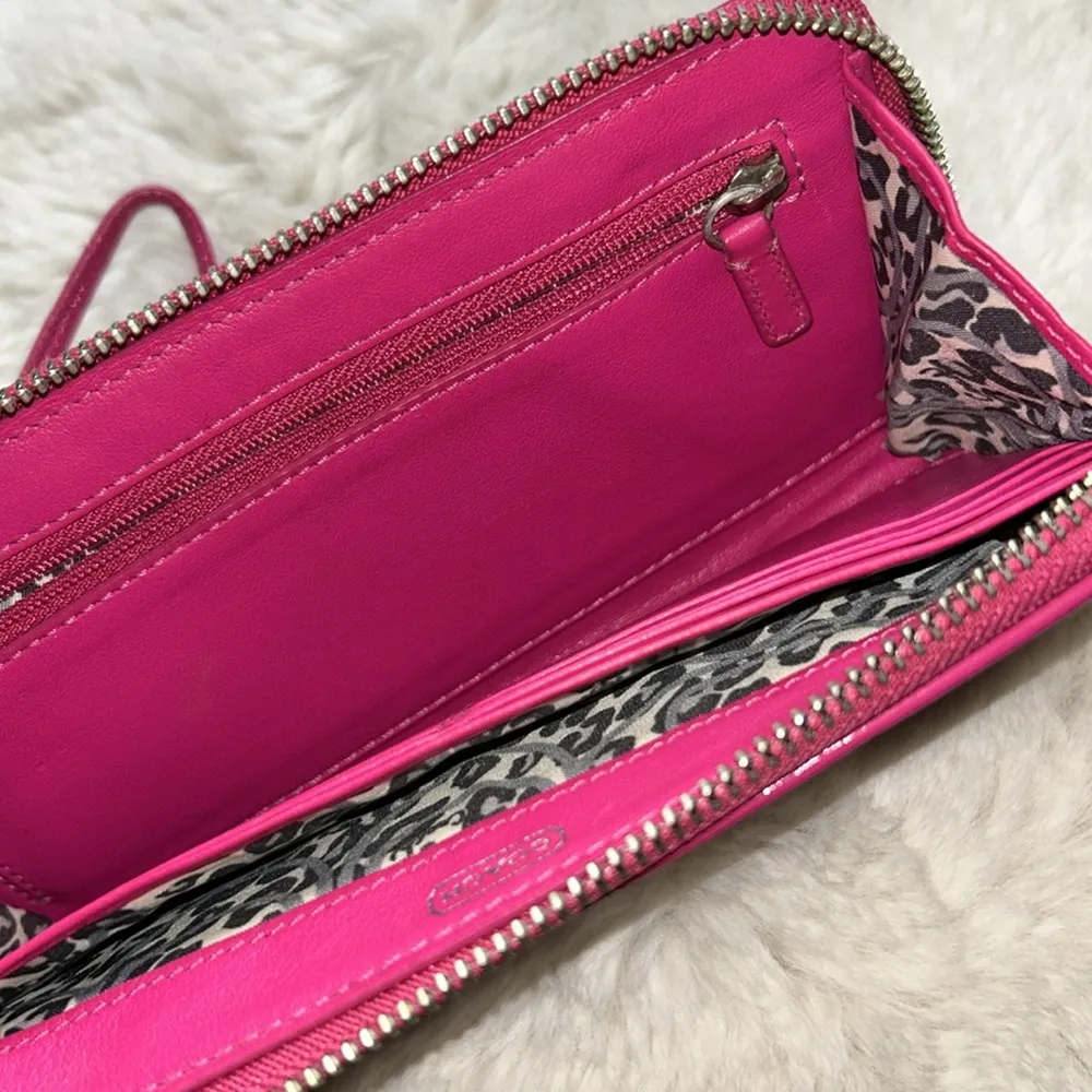 Coach Poppy Pink Leather Wristlet - Image 6