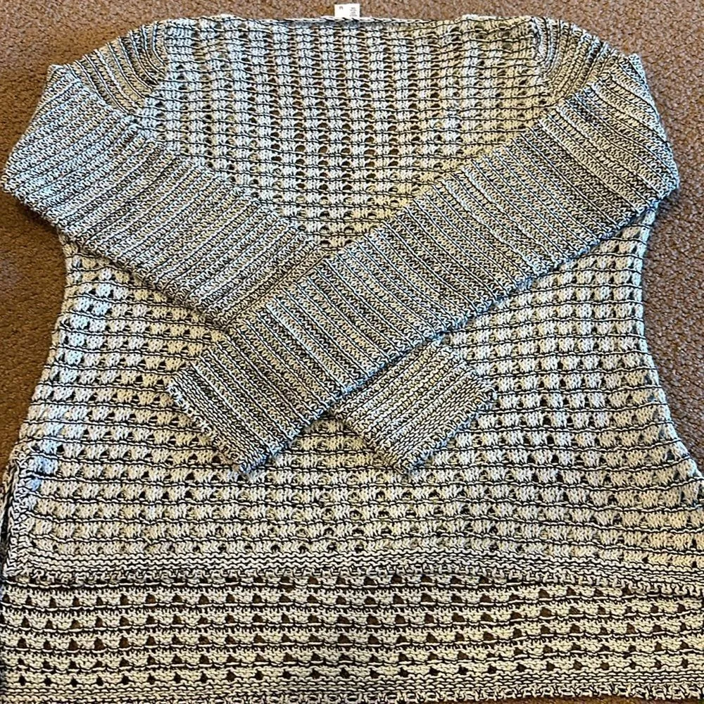 Helmut Lang Women’s V Neck White & Black Open Knit Side Slit Sweater - Size M - Image 7