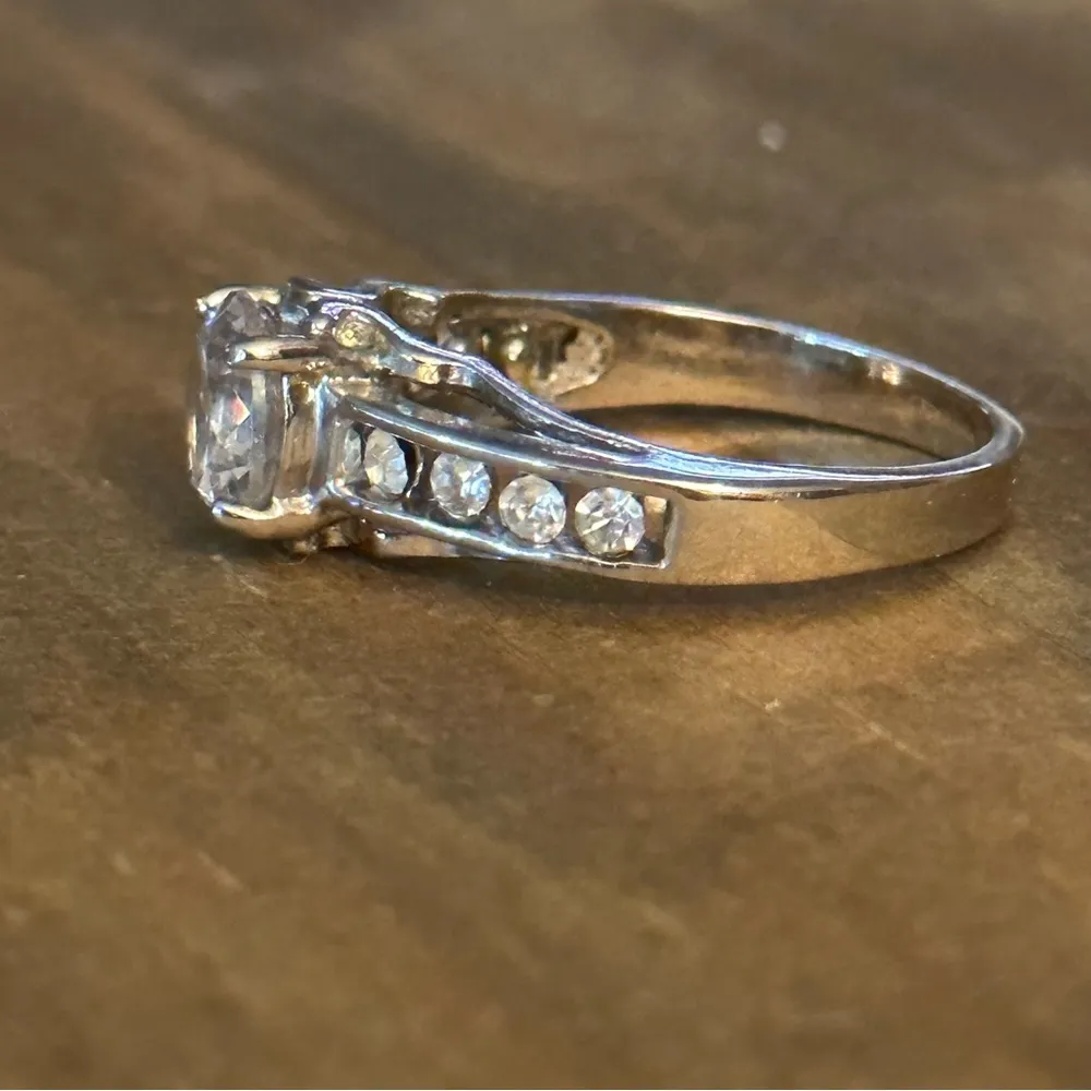 Silver tone cubic zirconia solitaire ring - Image 7