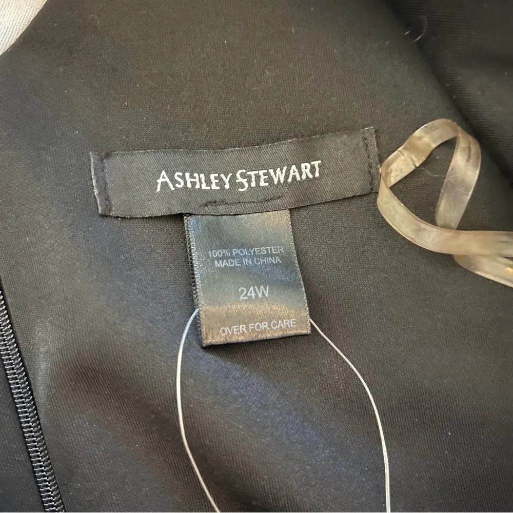 Ashley Stewart Colorblock Sheath Dress with V-Neck and Zip Back Black White 24W - Image 3