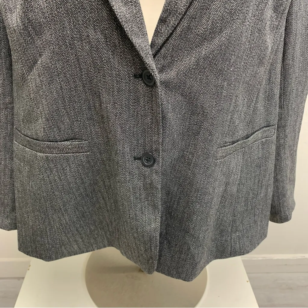 NWT Lane Bryant 2 Button Tailored Stretch Blazer.  Size 28 - Image 3