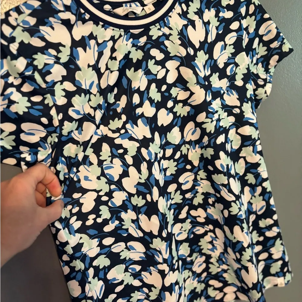 Lady Hagen Floral Breathable No Collar Golf Shirt - Image 4