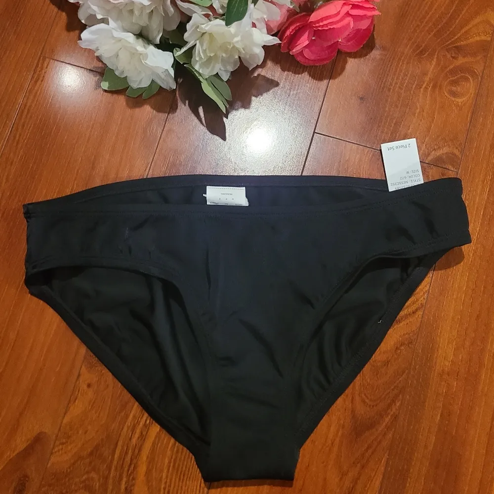 Nike 2pc Swimwear Size Medium - Image 7