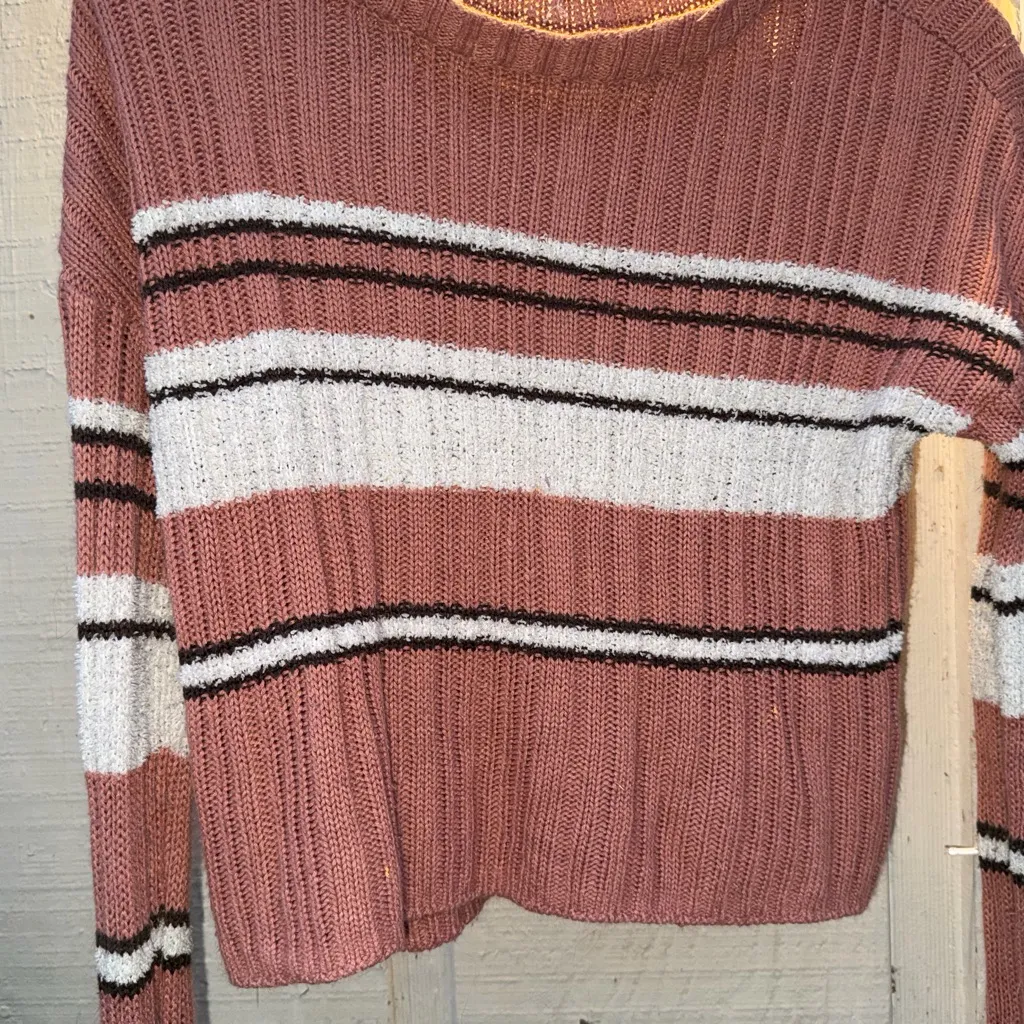 Full Circle Striped Pink Sweater Size Small cable knit cropped - Image 2