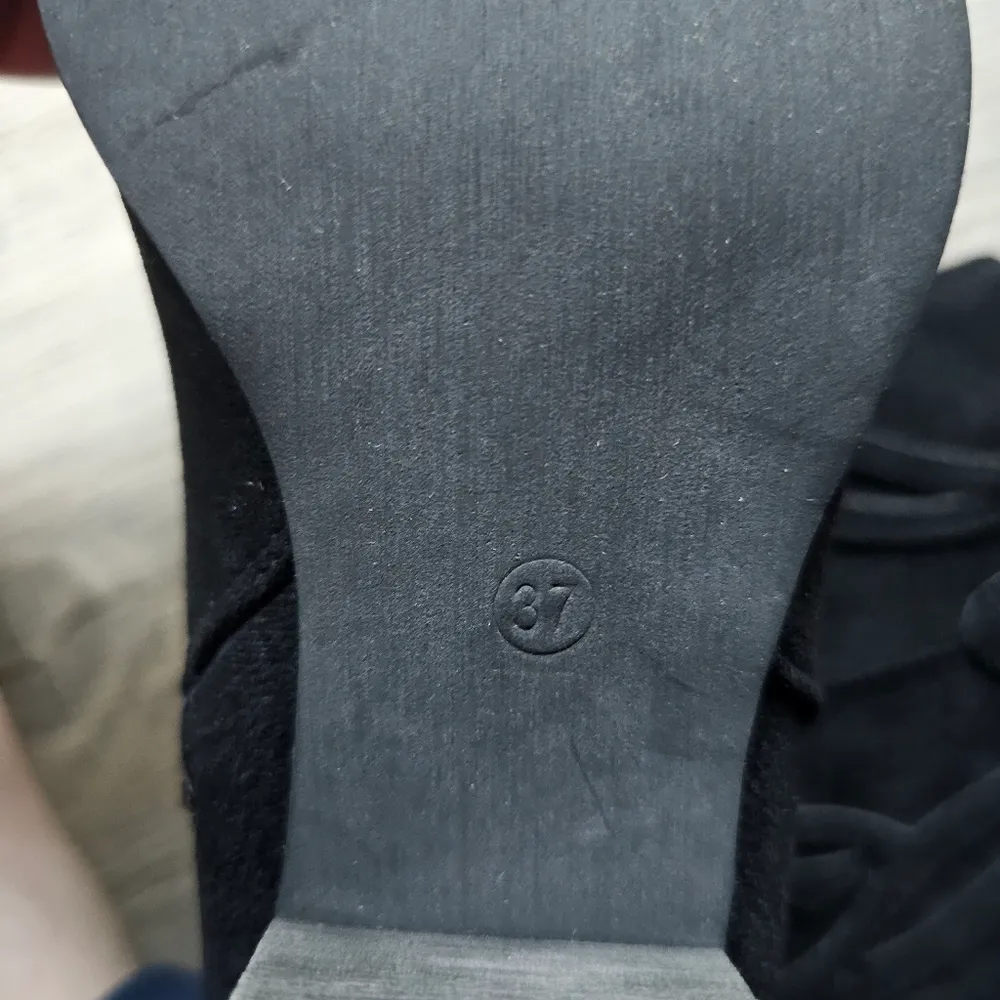 Black Cowboy Boots With Block Heel NWOB Size 37 (6.5) - Image 3