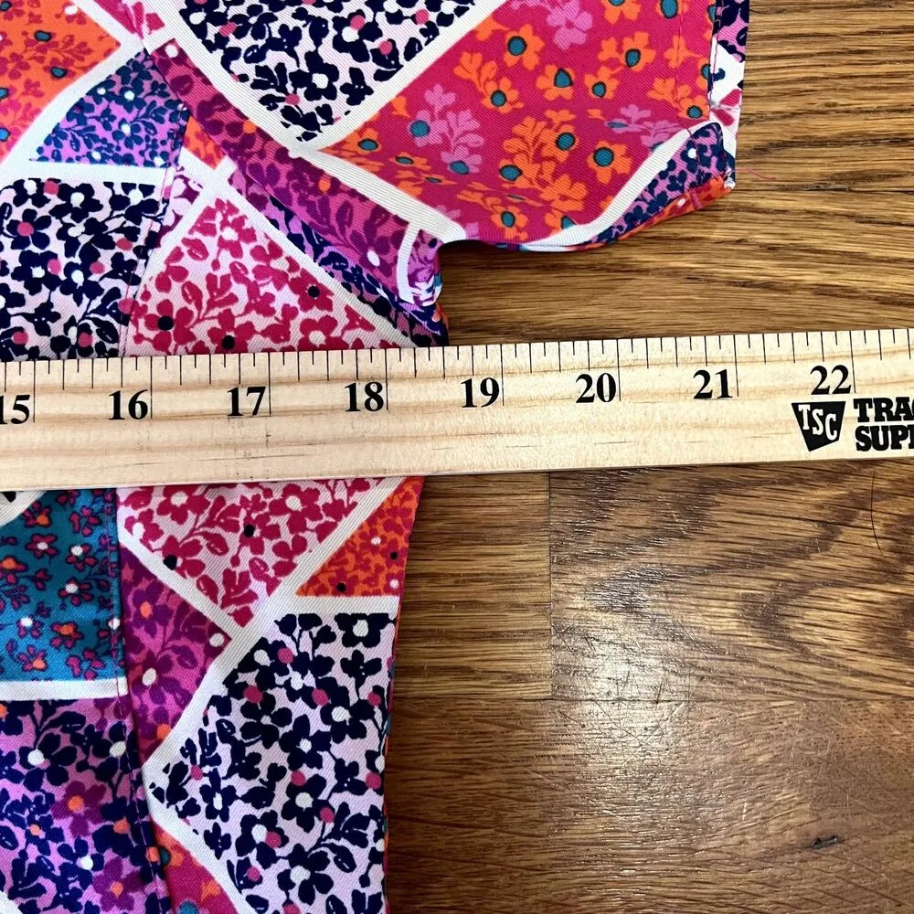 Vera Bradley Scrub Top Women’s Sz Small Pink Floral Patchwork Nursing Medical‎ - Image 4