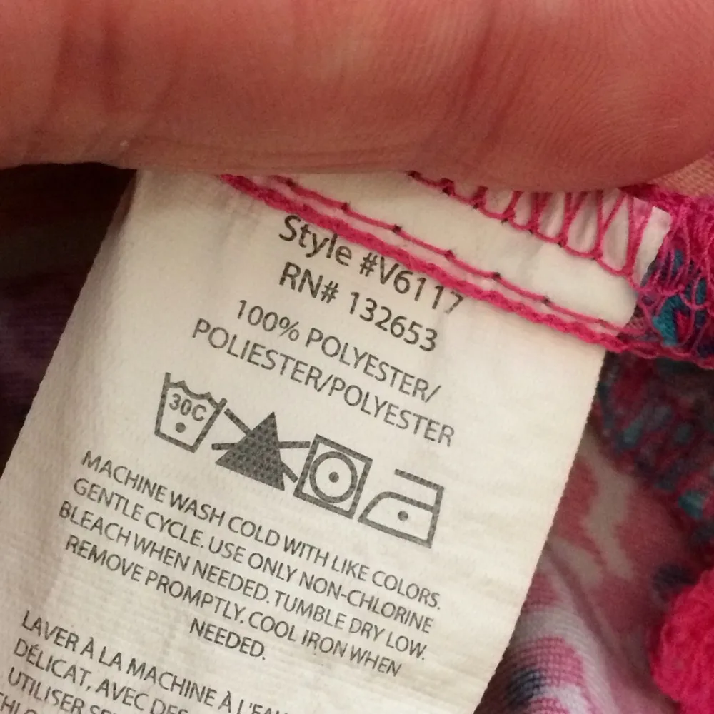 Vera Bradley Halo Printed V-Neck Scrub Top - Image 9