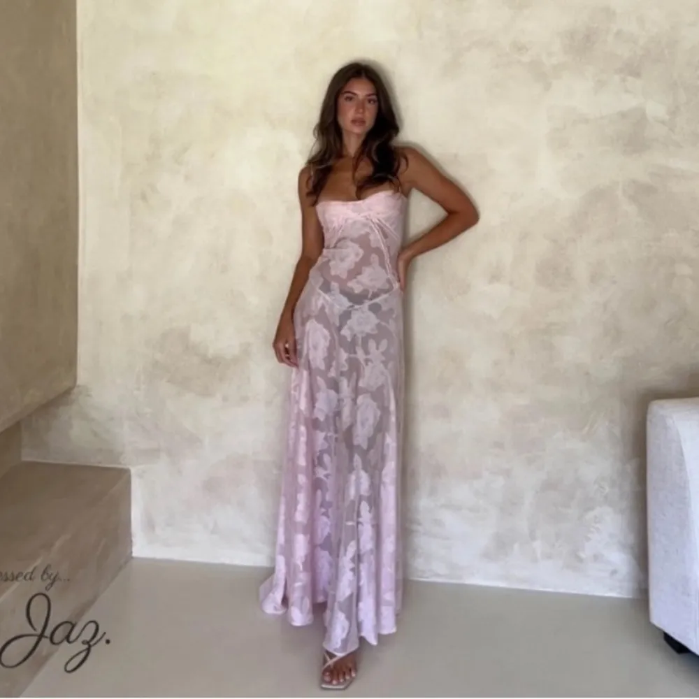 House of Cb 'Seren' Soft Pink Floral Lace Back Maxi Dress NWOT size‎ M - Image 11