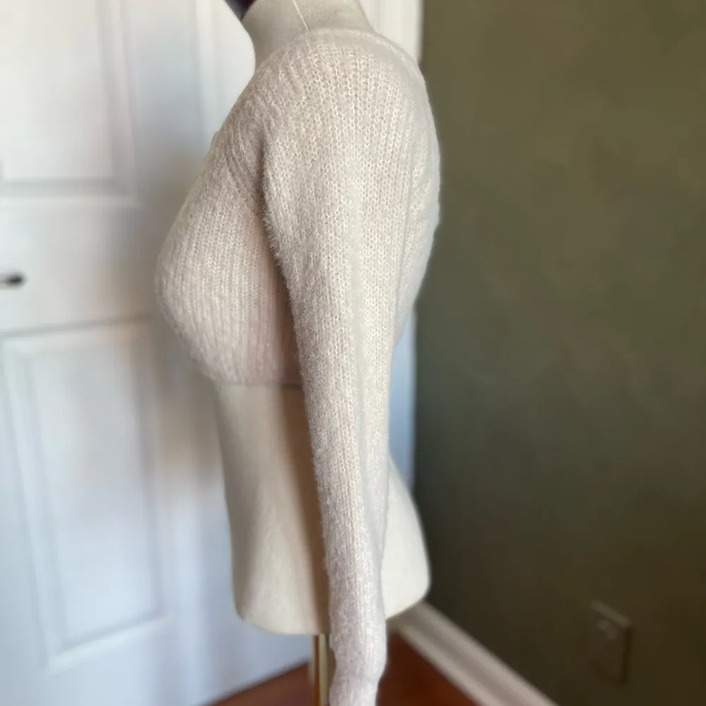 PrettyLittleThing Cropped Sweater Cream color Zipper Front Size S - Image 3