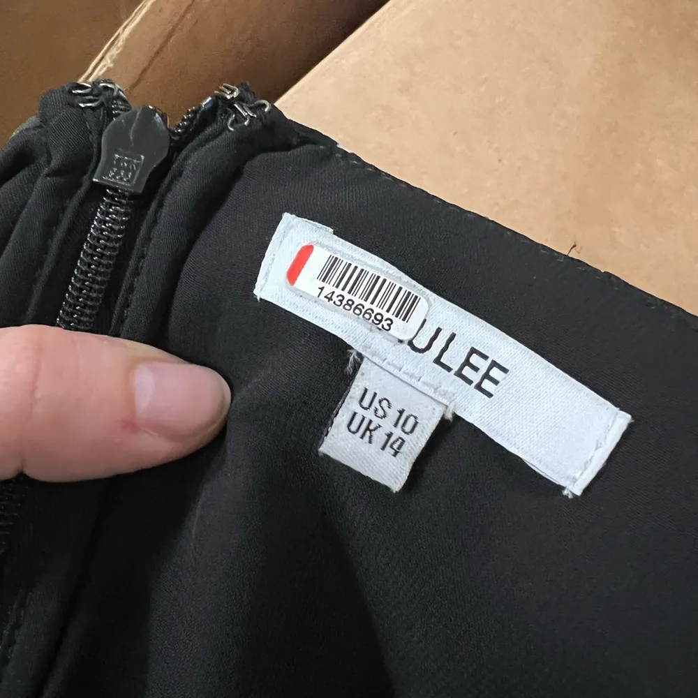 Sau Lee Black Floral Georgina Maxi Dress Size 10 US $575 - Image 8