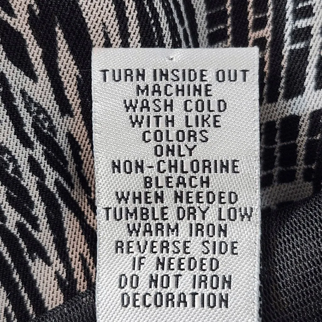 Catherines Black and White Print Mesh Asymmetrical Tunic Size 2X - Image 7